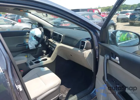 2020 Kia Sportage Lx z USA, uszkodzony, nr VIN KNDPMCAC2L7678760